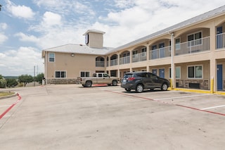 Motel 6 Azle, TX