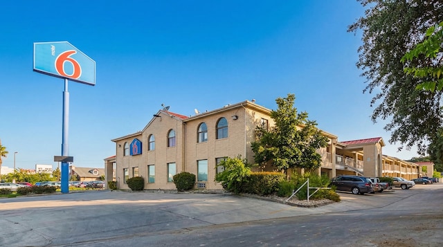 Motel 6 San Antonio, TX - Fiesta Trails