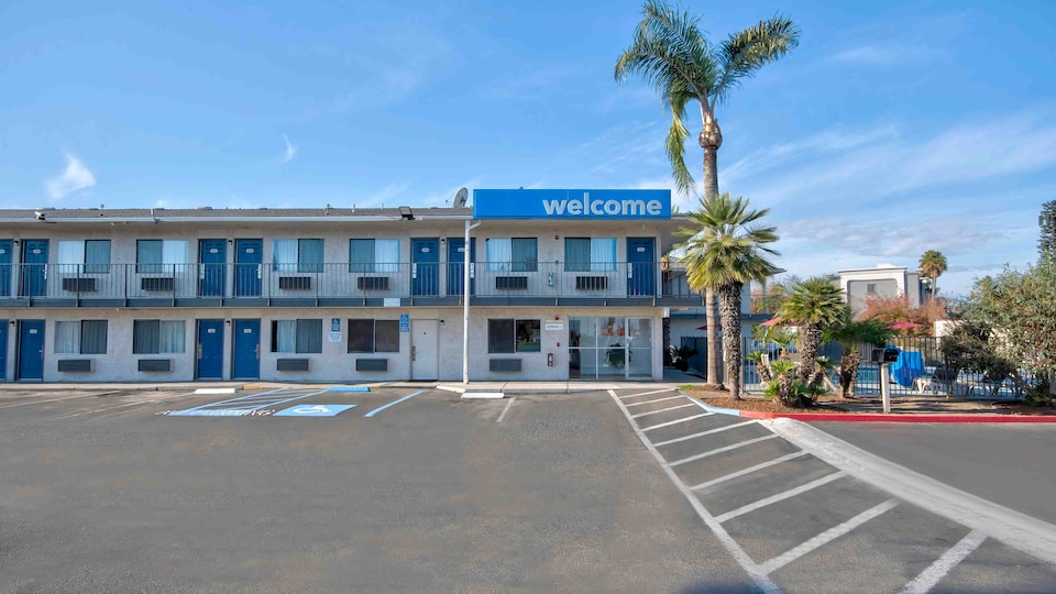 Motel 6 Tulare, CA, Tulare, Tulare