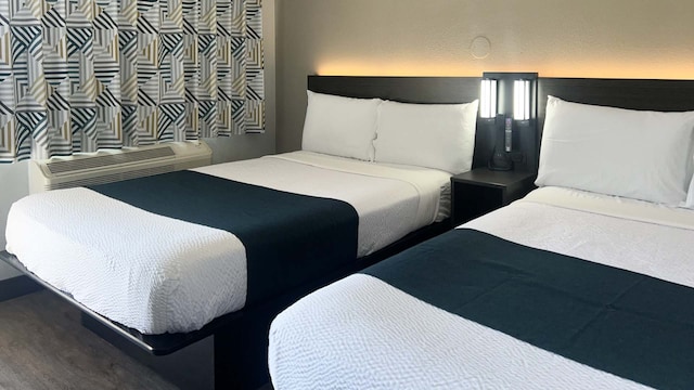 1 Full Bed | ADA/RI Shower