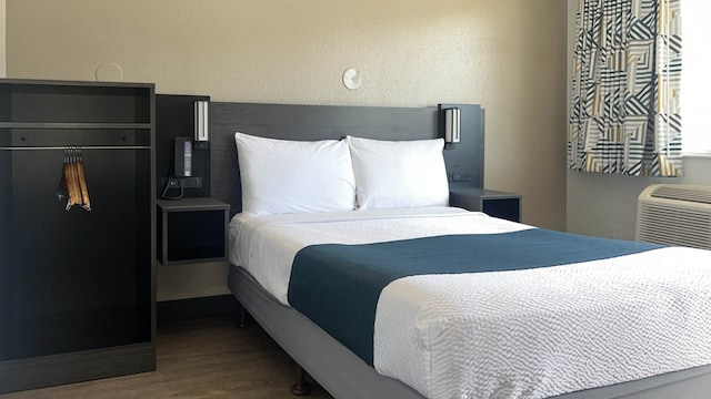 1 Full Bed | ADA/Tub