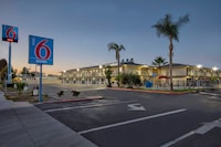 Motel 6 Tulare, CA