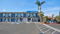 Motel 6 Tulare, CA