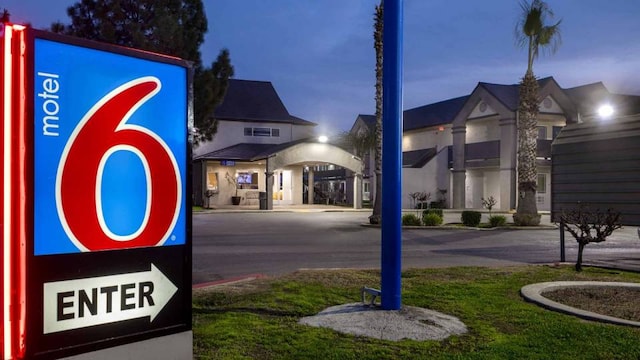 Motel 6 Buttonwillow, CA - Central