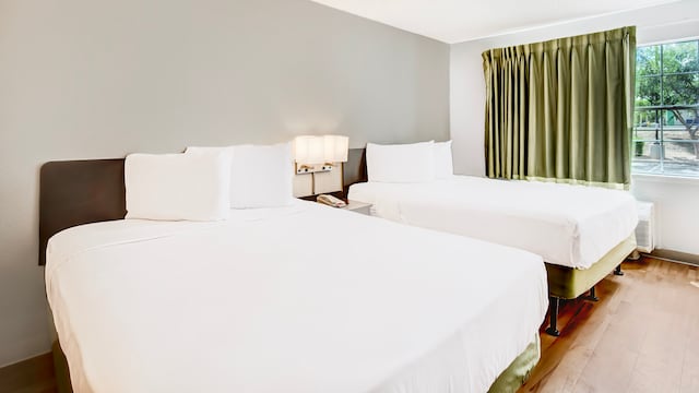 2 Queen Beds | Non-Smoking