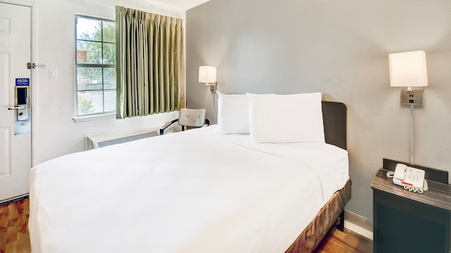 1 Queen Bed | Non-Smoking