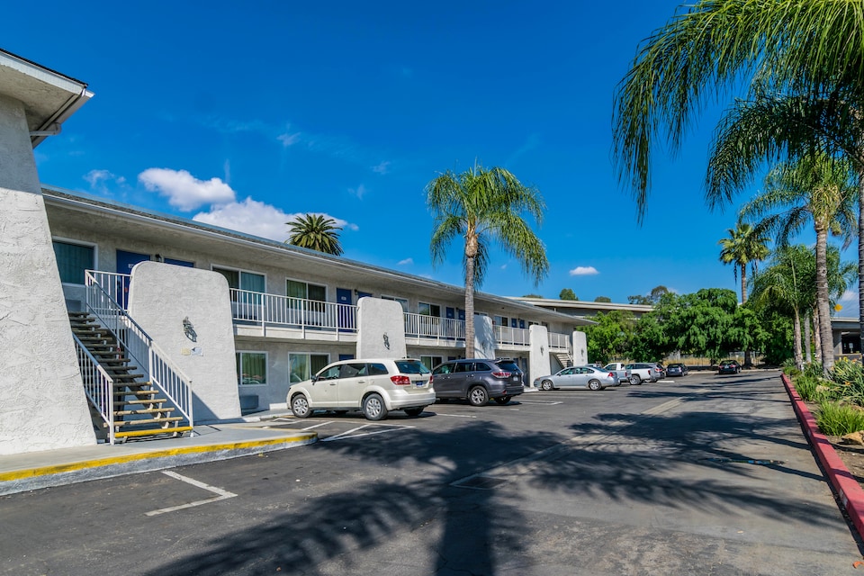 Motel 6 Redlands, CA, REDLANDS, REDLANDS