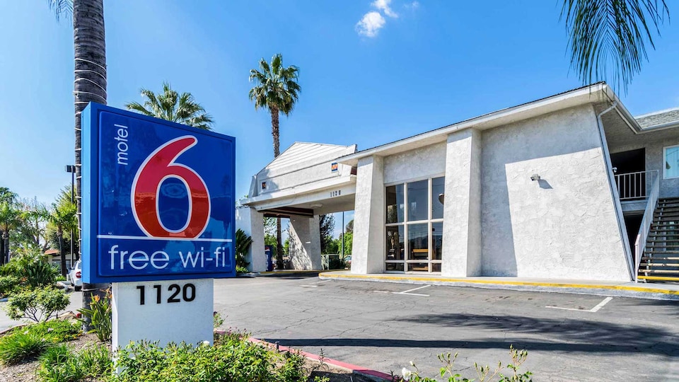 Motel 6 Redlands, CA, REDLANDS, REDLANDS