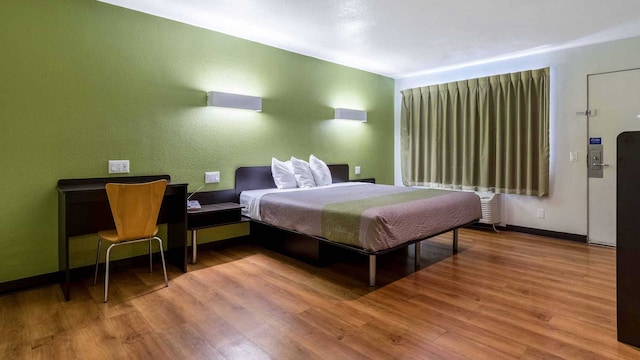 1 QUEEN BED | NON-SMOKING