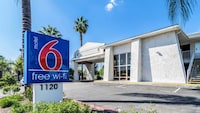 Motel 6 Redlands, CA