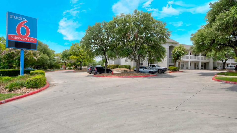 Studio 6 San Antonio, TX - Six Flags, C78230, San-Antonio