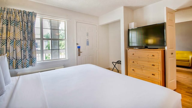 1 KING BED | SMOKING - SOFA-BED