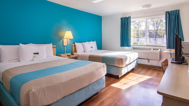 2 QUEEN BEDS | SMOKING