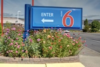 Motel 6 The Dalles, OR