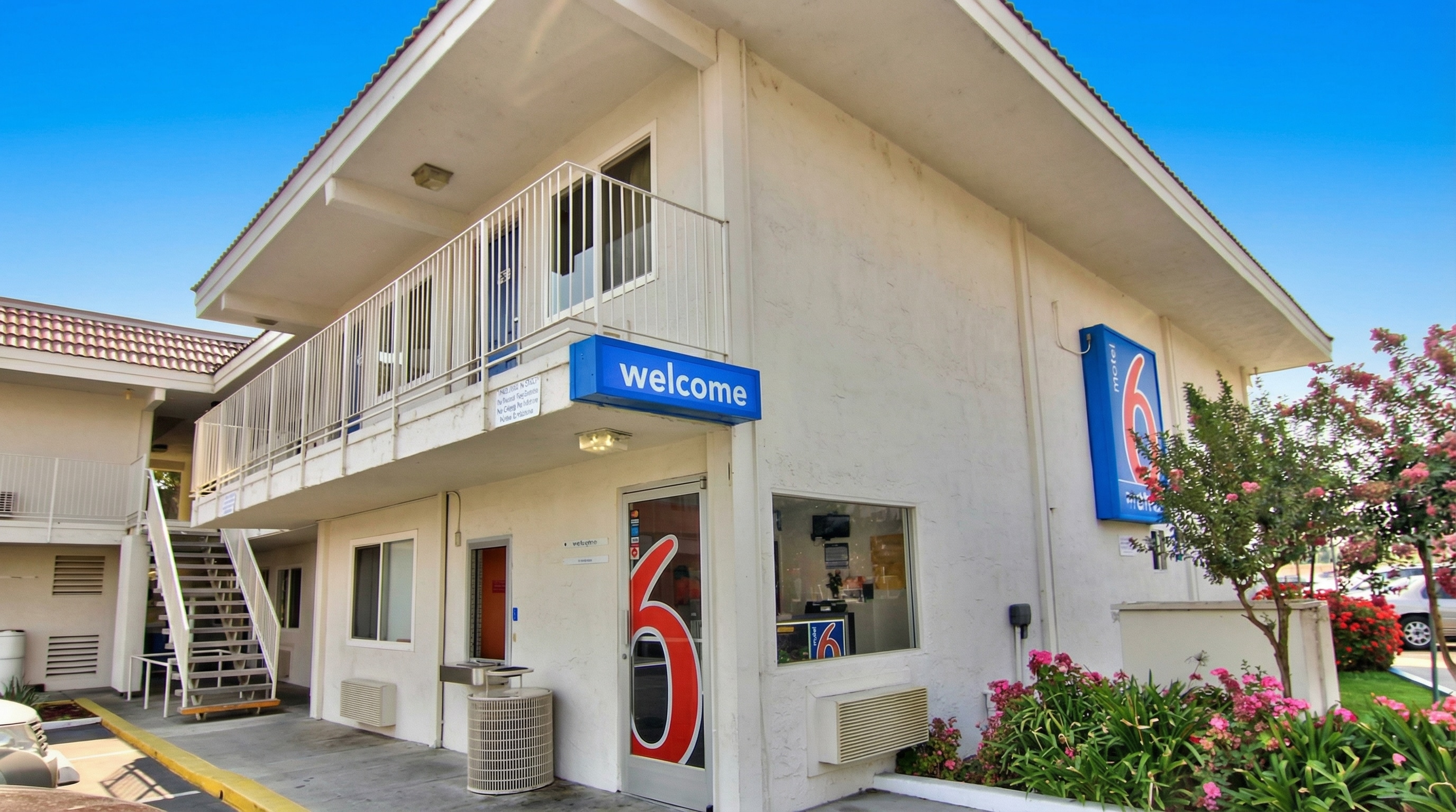 Motel 6 Sacramento, CA - Old Sacramento North, Motel 6 Sacramento CA ...