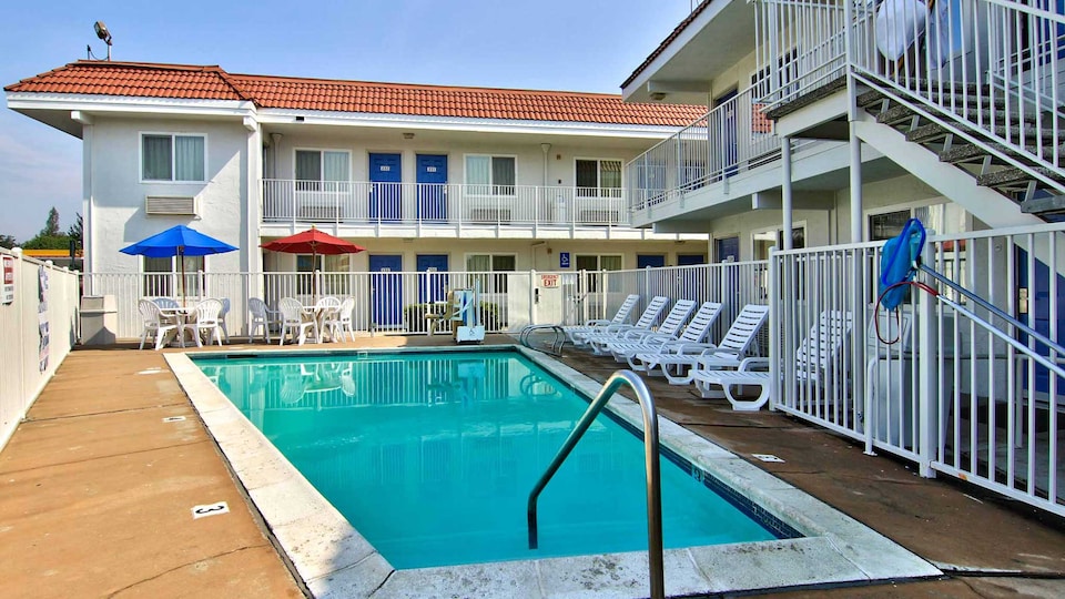 Motel 6 Sacramento, CA - Old Sacramento North, C95605, Sacramento CA