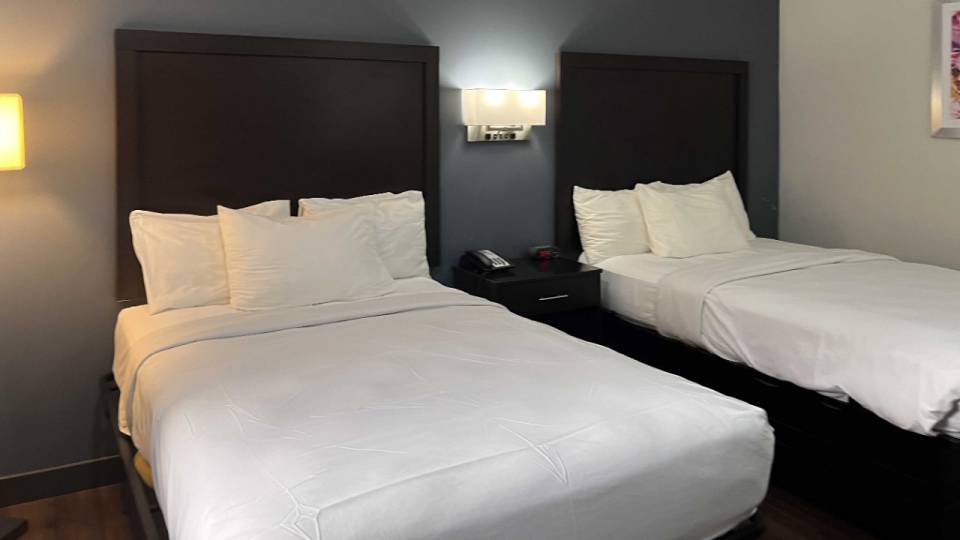 2 Full Beds | Suite, Non-Smoking, Micfridge