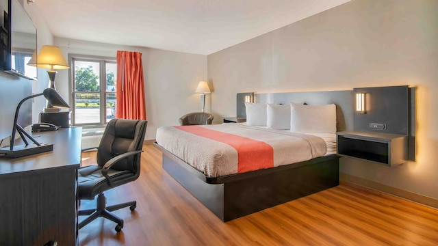 1 King Bed | Mobility Accessible RI Shower Nsmk