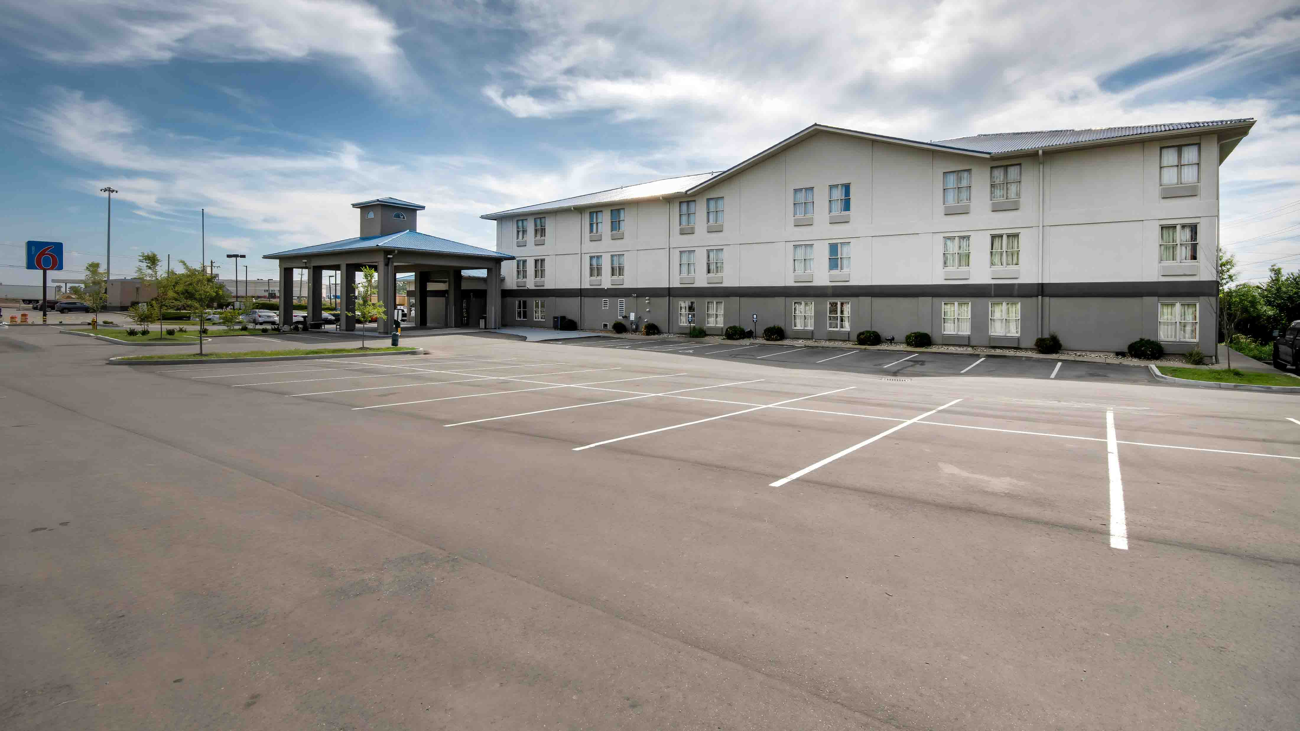 【AMH】KANDYTOWN Blakk motel Motel 6 Walton, KY - Richwood - Cincinnati Airport South, Motel 6