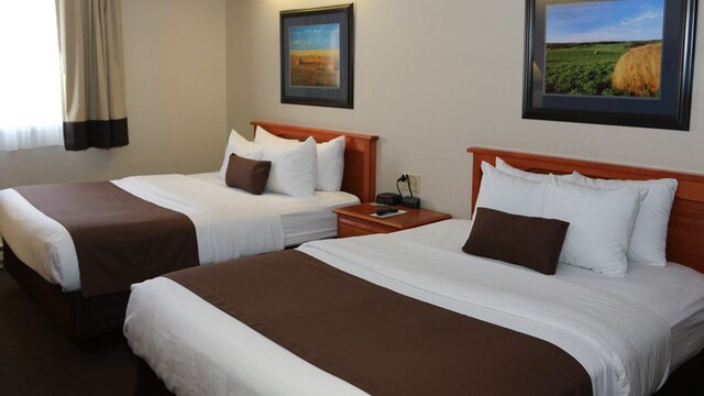 2 Queen Beds | Non-Smoking, Micfridge