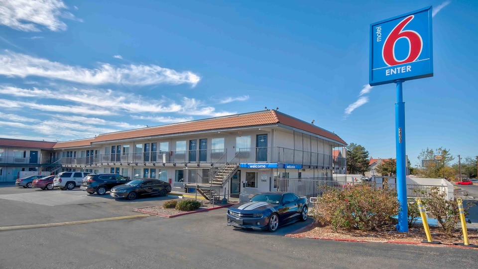 Motel 6 Albuquerque, NM - Carlisle, C87107, Albuquerque NM