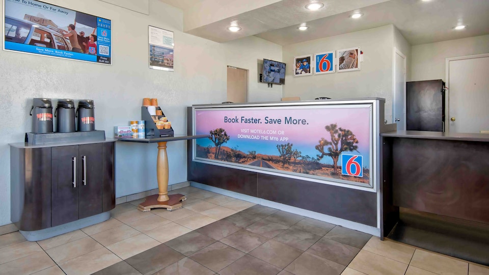 Motel 6 Albuquerque, NM - Carlisle, C87107, Albuquerque NM