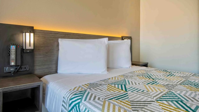 1 Full Bed | ADA/Tub