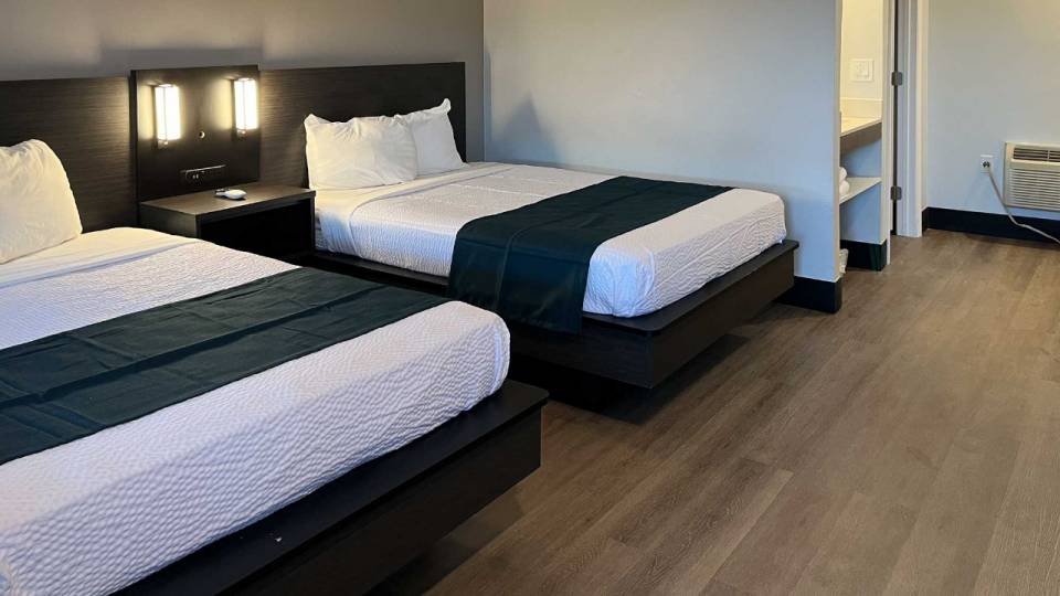 2 Queen Beds | Non-Smoking, Micfridge