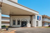 Motel 6 Hammond, LA – I 12 – I 55