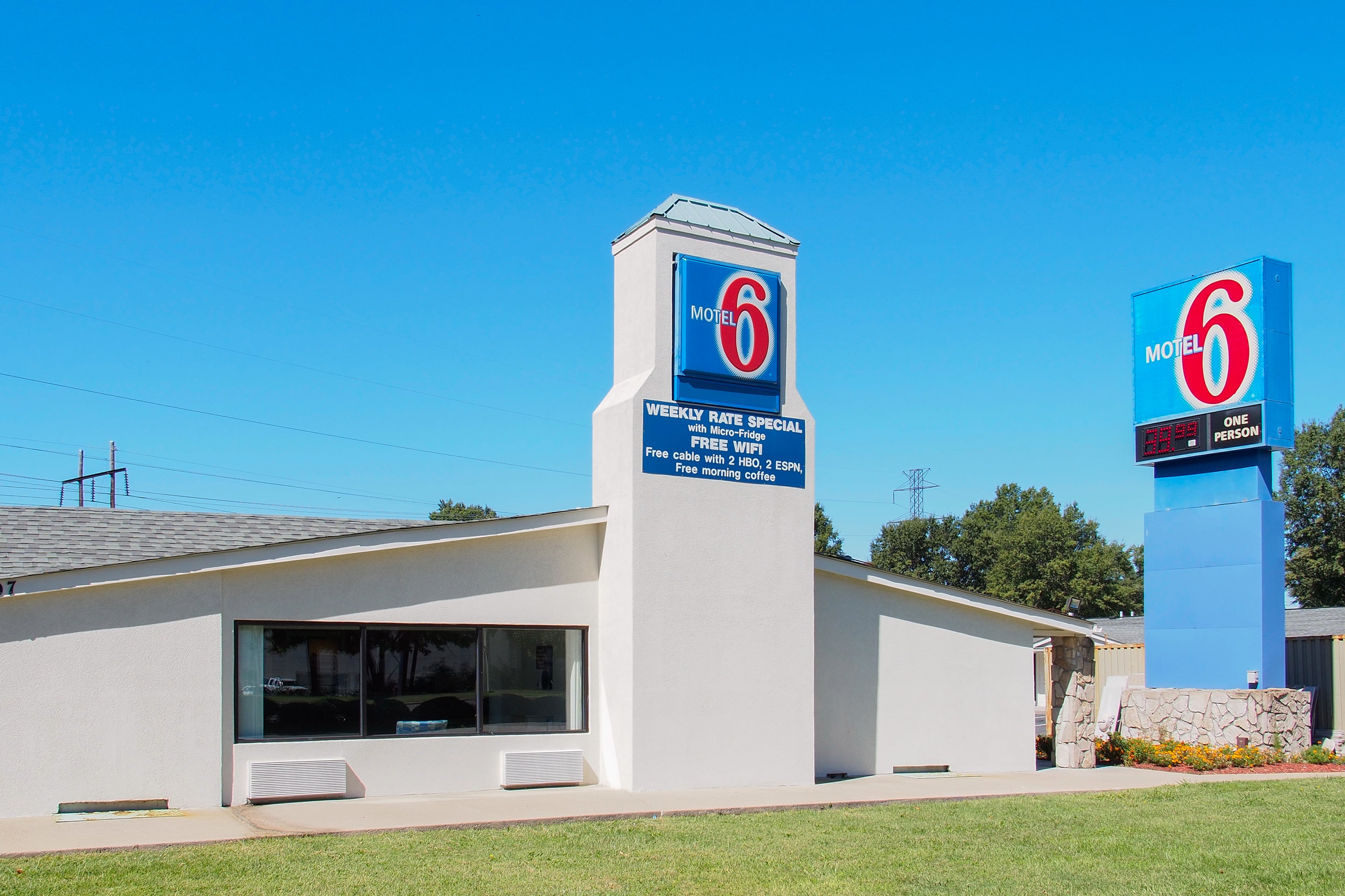 Motel 6 Newport News, VA | Low Rates J Clyde Morris