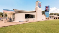 Motel 6 Newport News, VA