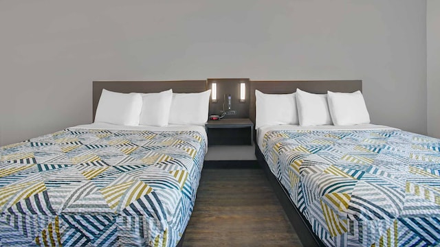 2 Queen Beds | Mobil Access Tub Nsmk Kitchen