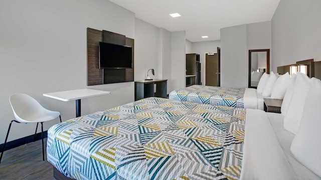 2 Queen Beds | Non-Smoking, Kitchen, Shower