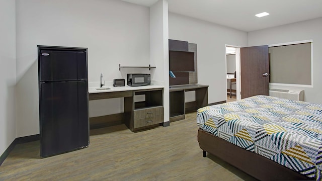 1 King Bed | Mobil Acc RI Shwr Nsmk Kitchen