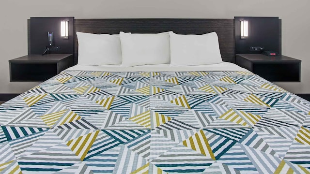 1 King Bed | Non-Smoking, Mini Fridge