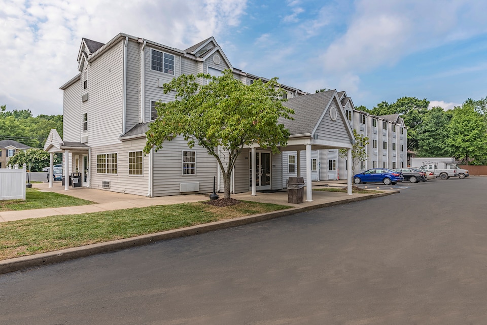 Motel 6 Charlotte, NC - University, C28262, Charlotte NC