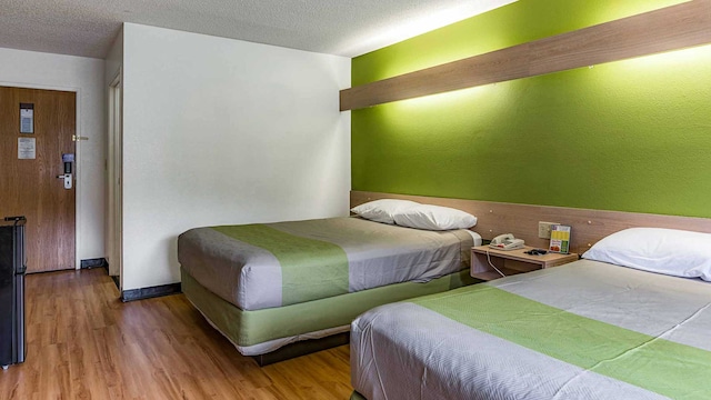 2 QUEEN BEDS | NON-SMOKING