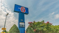Motel 6 Charlotte, NC - University
