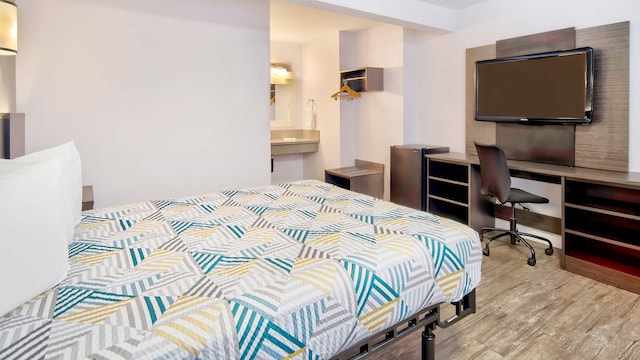 1 CAMA QUEEN | FUMADORES, MINI NEVERA