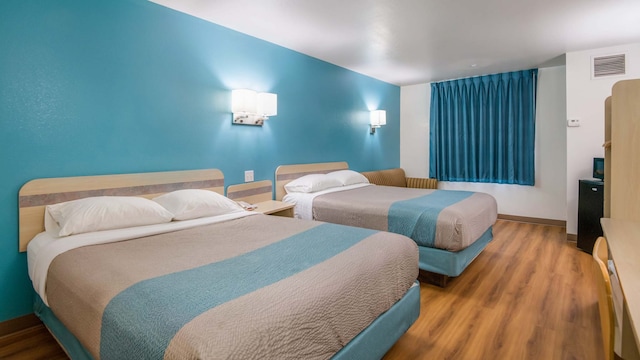 2 Full Beds | Smoking