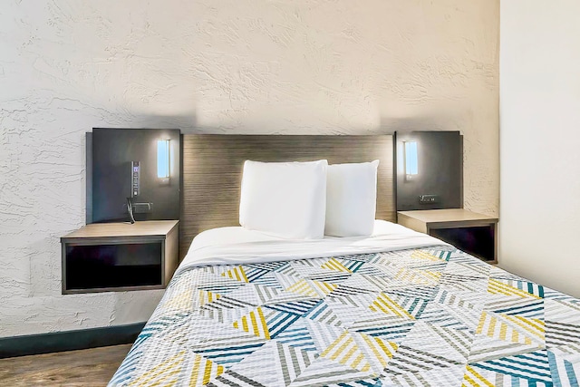 1 Queen Bed | Mobility Accessible Tub Nsmk