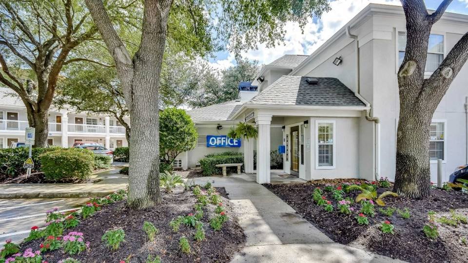 Studio 6 Houston, TX - Hobby South, C77034, Houston
