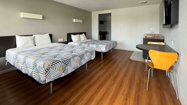 2 Queen Beds | Non-Smoking, Kitchen 