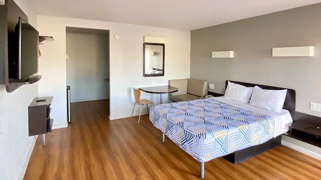 1 Queen Bed | Non-Smoking, Micfridge