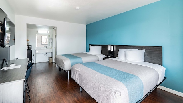 2 Queen Beds | Smoking