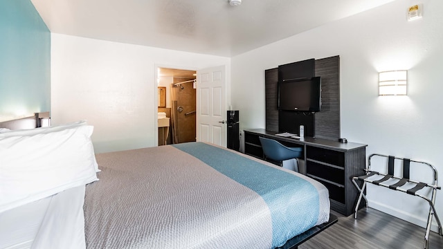 1 King Bed | Mobil Acc RI Shwr Smk Micfridg