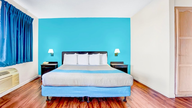 1 King Bed | Non-Smoking