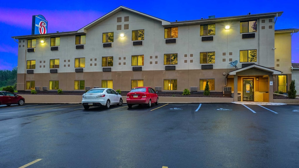 Motel 6 Montoursville, PA - Williamsport, Montoursville, Montoursville