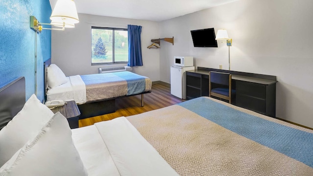 2 FULL BEDS | NON-SMOKING, MICFRIDGE