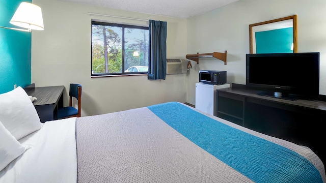 1 QUEEN BED | MOBILITY ACCESSIBLE TUB NSMK